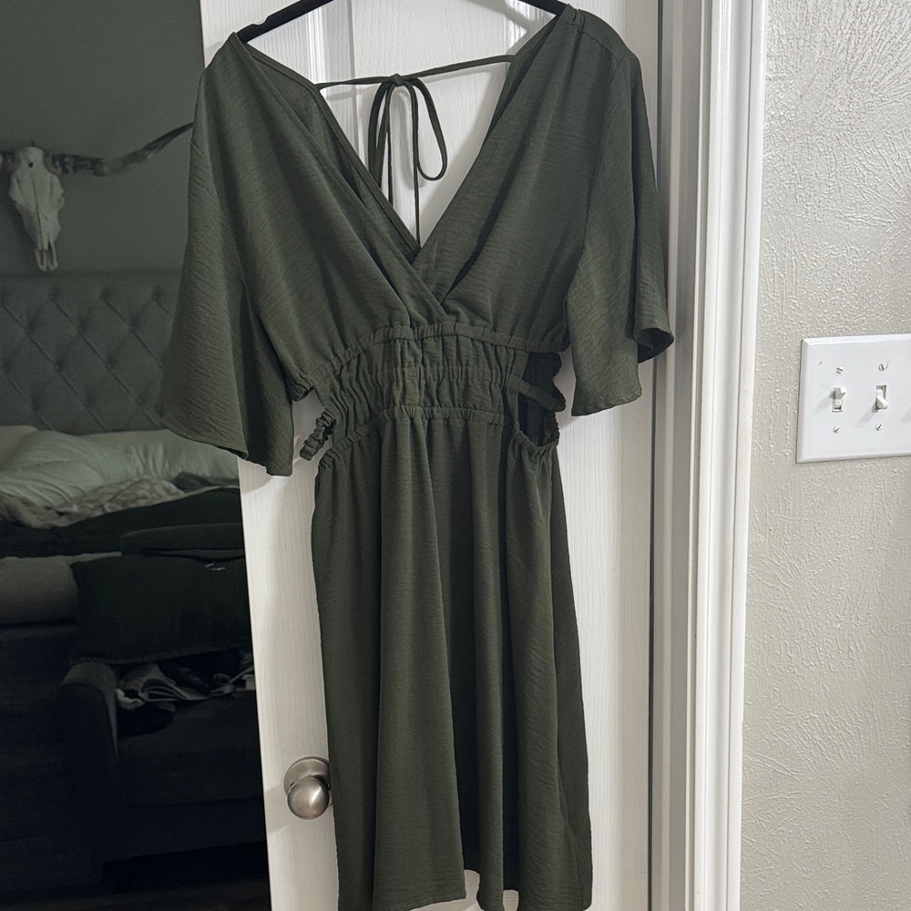 SHEIN Deep Green Midi Dress